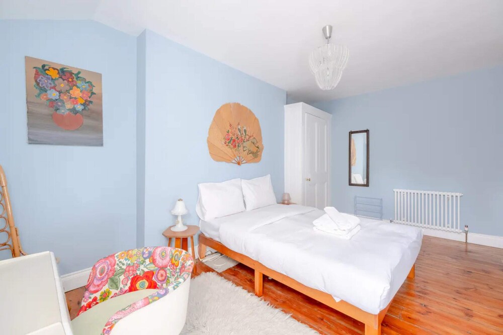 Unique Vintage-style 3BD Flat - Dalston