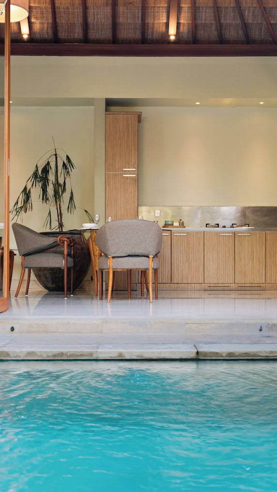 Jepun Villa by Betterplace