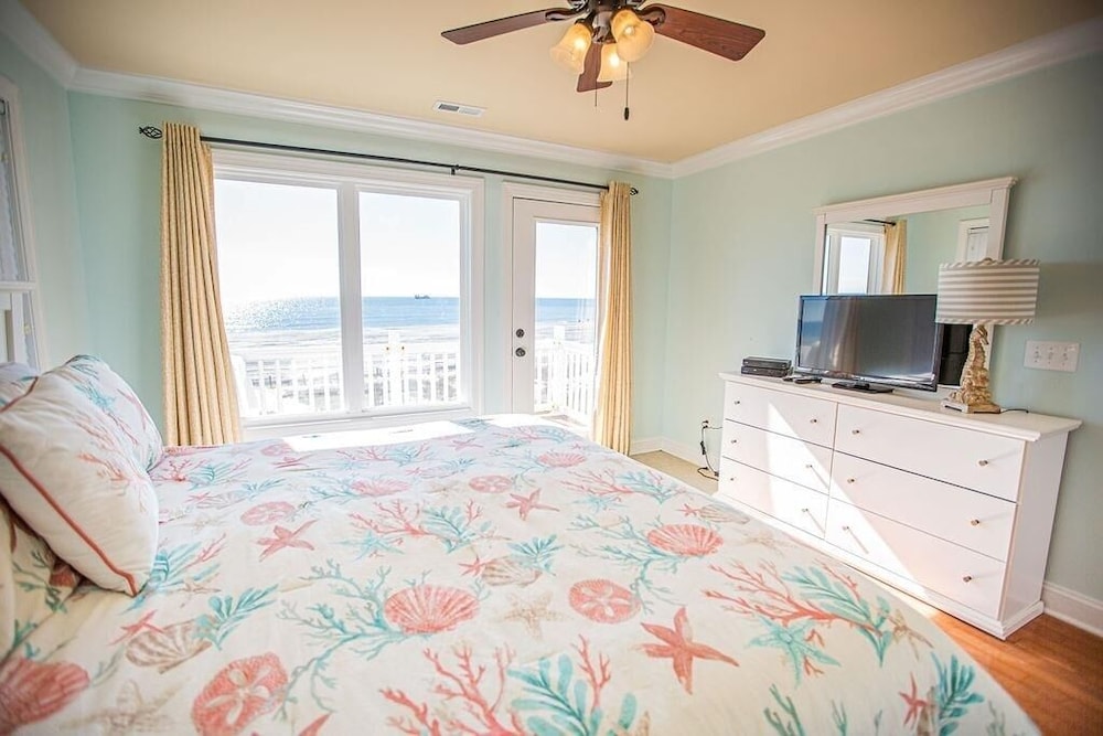 Brice Is Right 4 Bedroom Home by RedAwning view 4