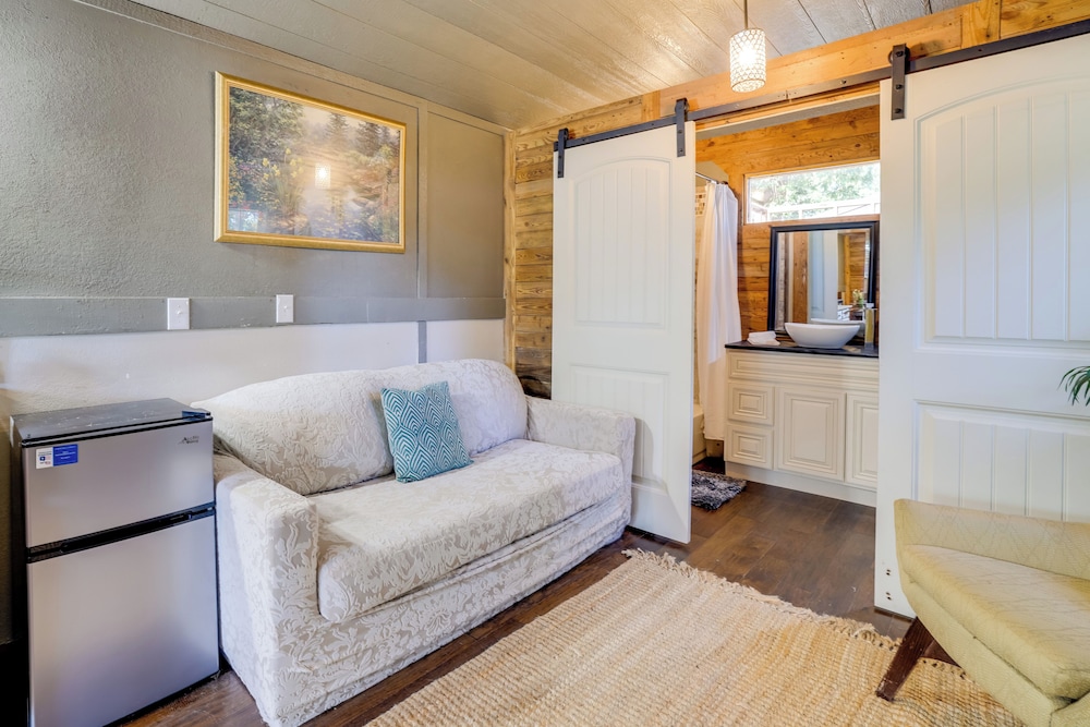 Pet-friendly Grand Lake Studio w/ Outdoor Space