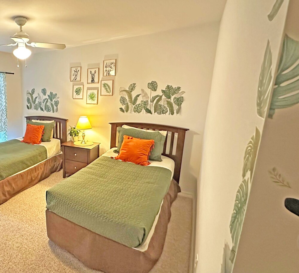 Seven Dwarfs Resort -Close to Disney