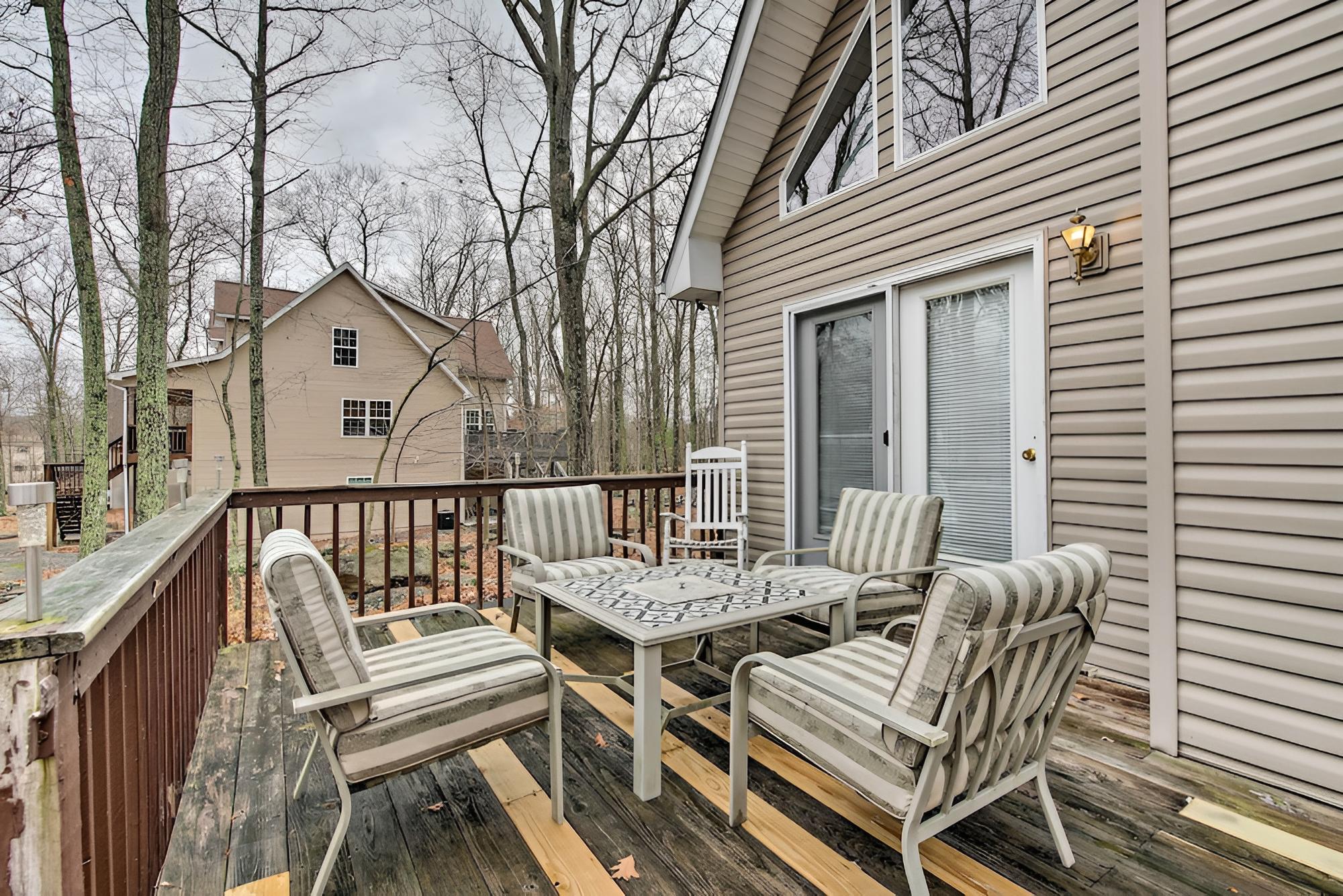 Lackawaxen Family Home w/ Lake Access! view 4