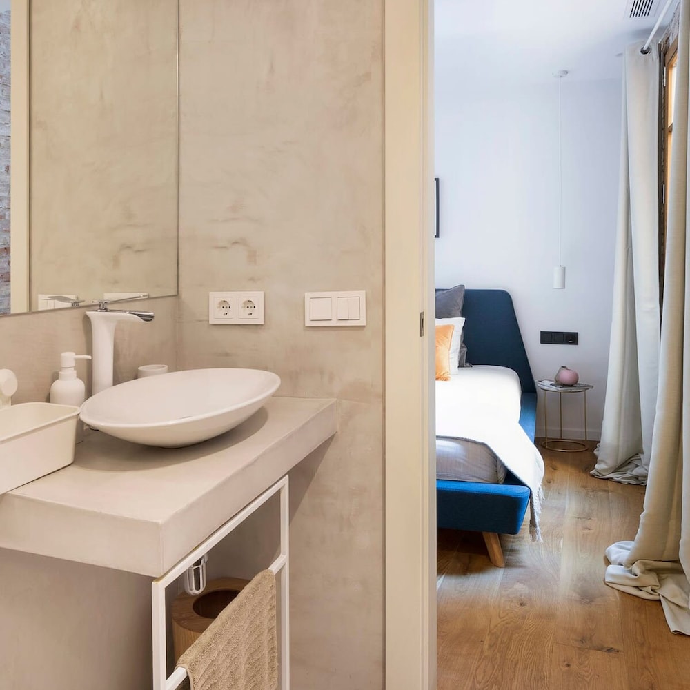 Blue Velvet Premium 2BR Near Plaza Catalunya