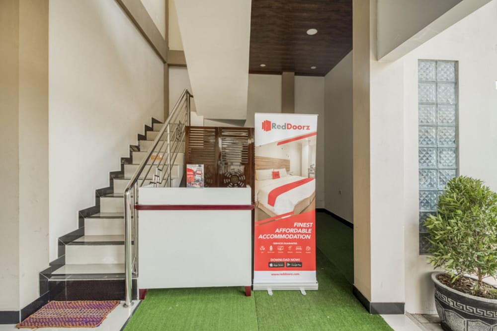 RedDoorz Syariah near Bandara Adisucipto Yogyakarta view 3