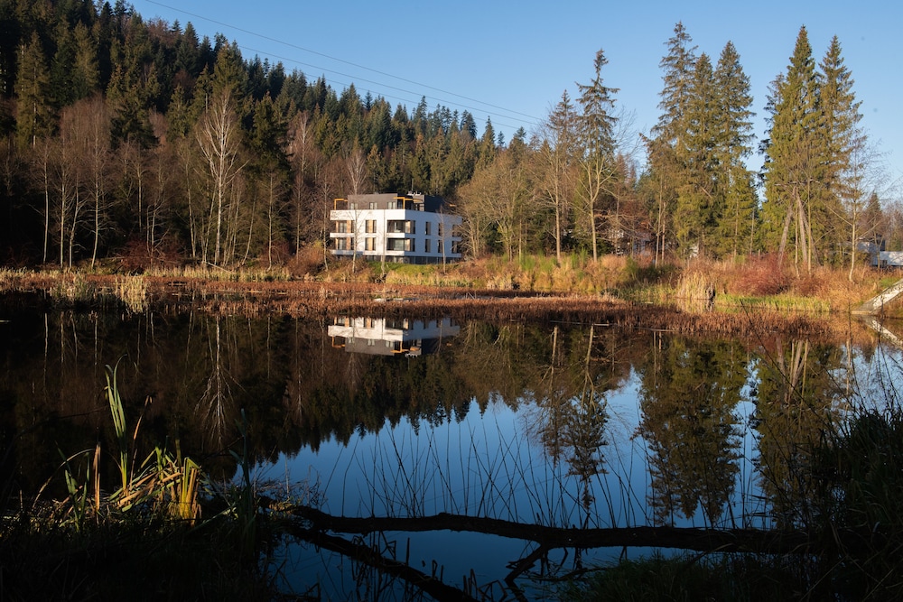 Hotel Vislow Resort - Image 1