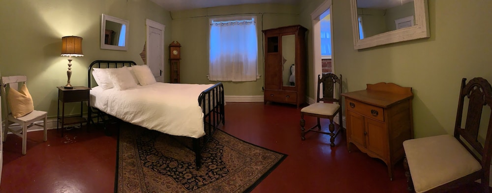 Historic Whiting Hotel Suites - Property Image 51