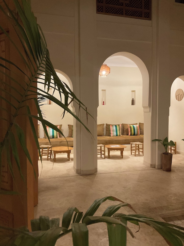 Riad Al Muhandiz