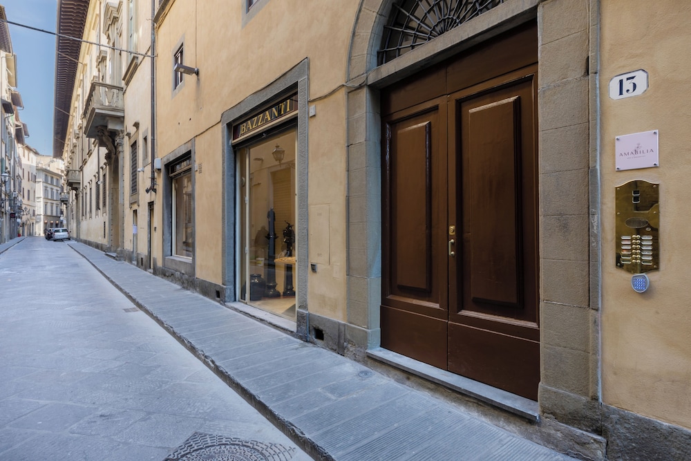 Amabilia Florence