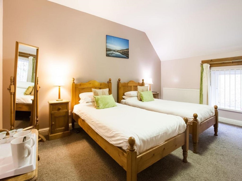 Ladybower Inn
