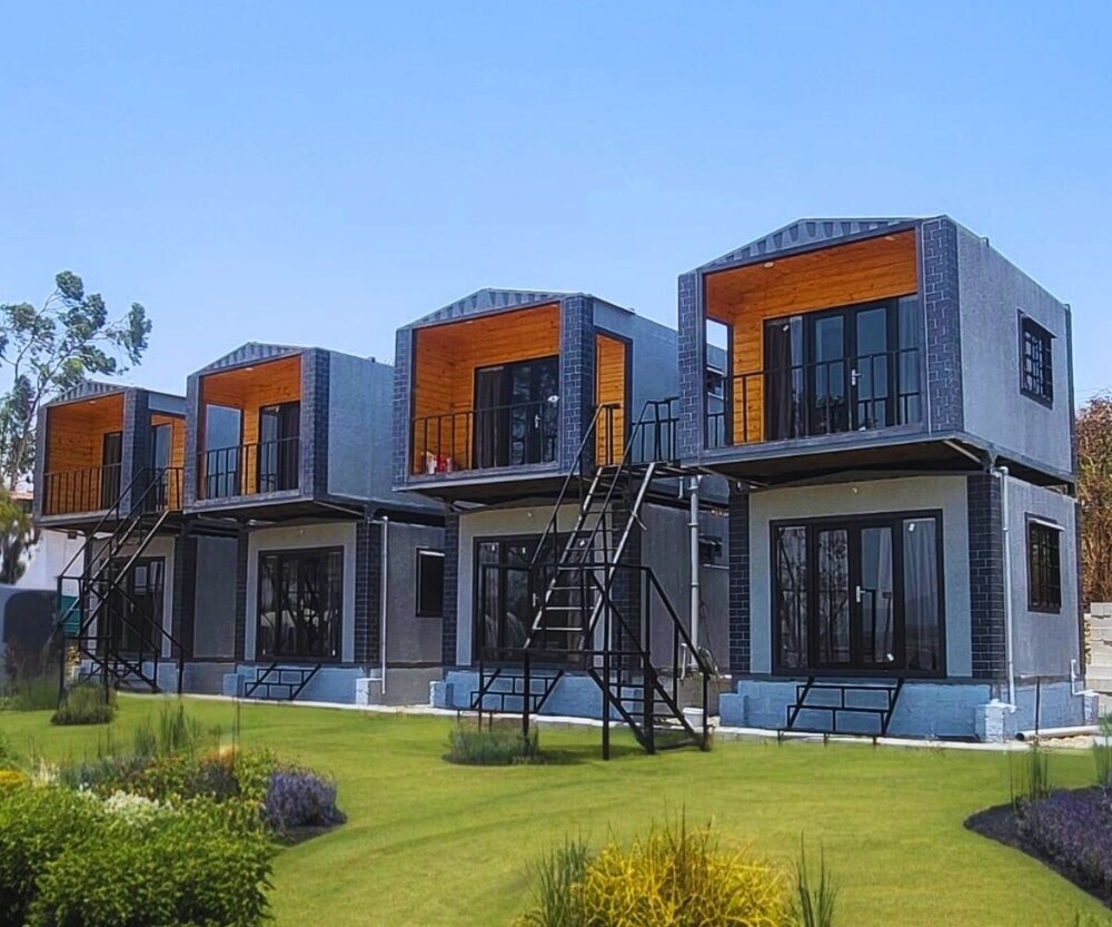 Sizzle Bay Resort