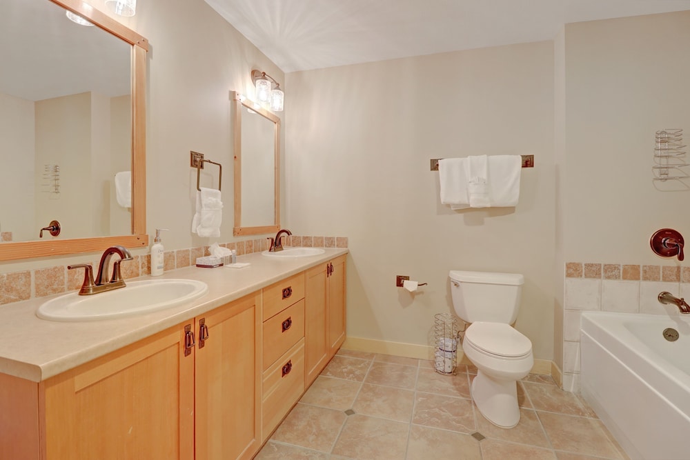 Pp605 Passage Point 3 Bedroom Condo