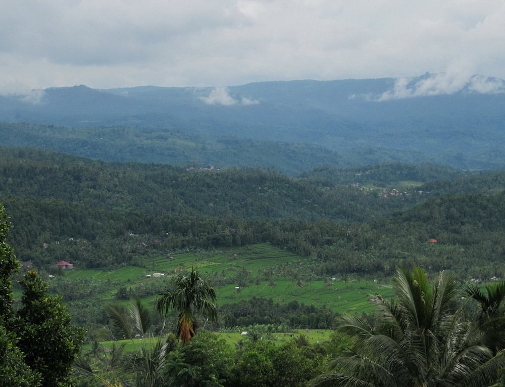 KARANG SARI Guesthouse & Restaurant