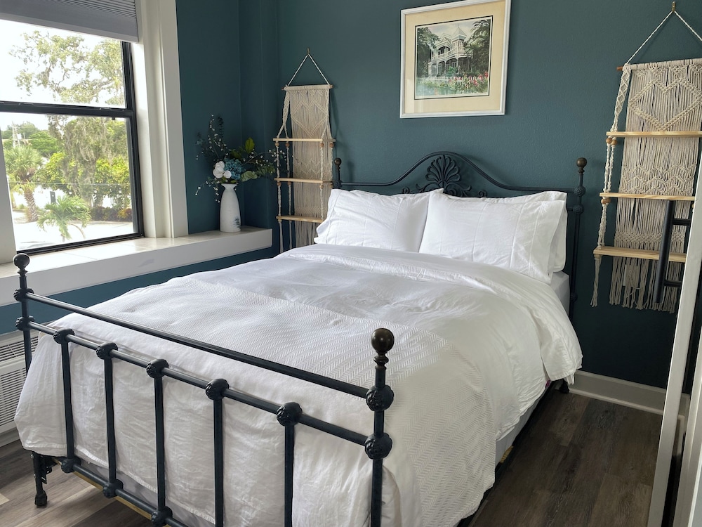 Sebring Vacations - The Roanoke Hotel - Property Image 28