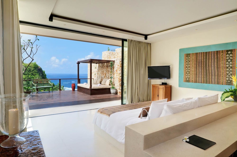 The Ungasan Clifftop Resort 22