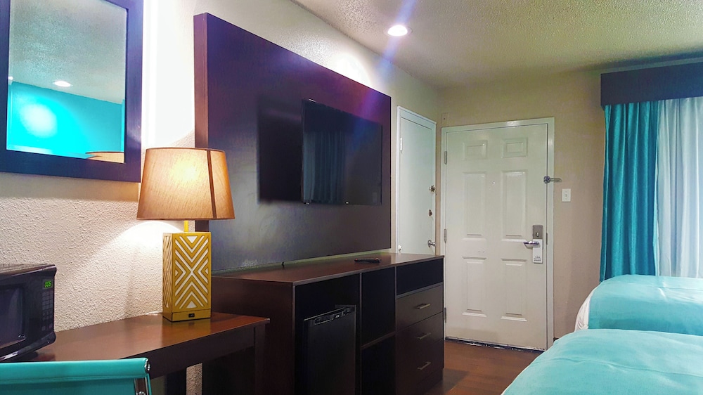 Spanish Trails Inn