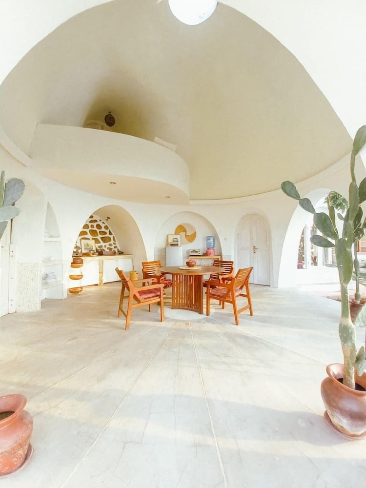 Mentigibay Dome Villa Lombok