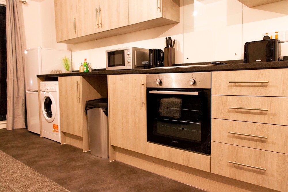 Livestay-1bed Apt With Private Balcony Heathrow view 4