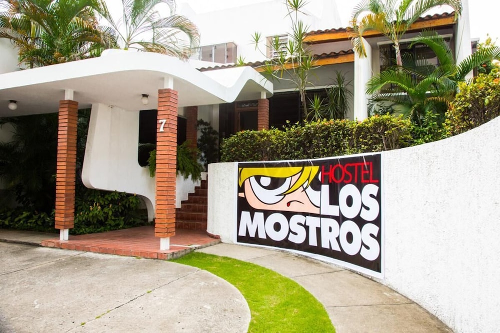 Panama City Vacations - Los Mostros Hostel - Property Image 2