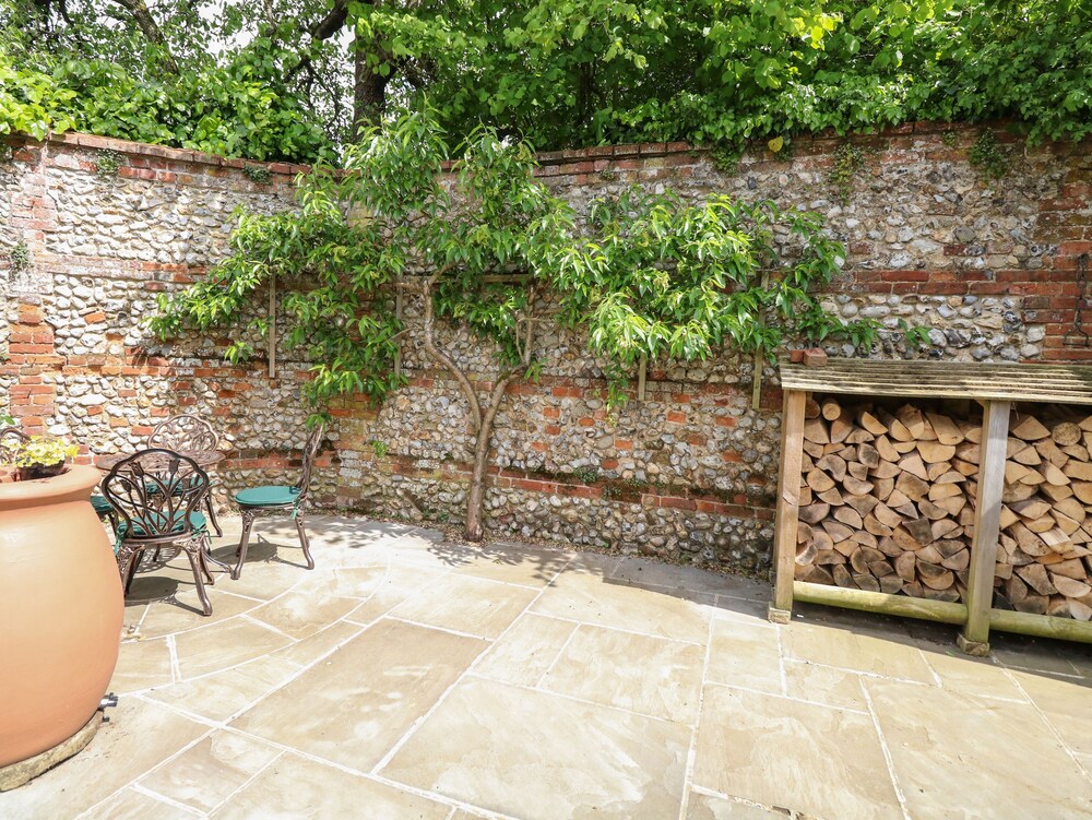 1 Chelsea Cottage