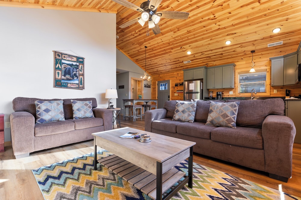 Eagle Mountain Cabin