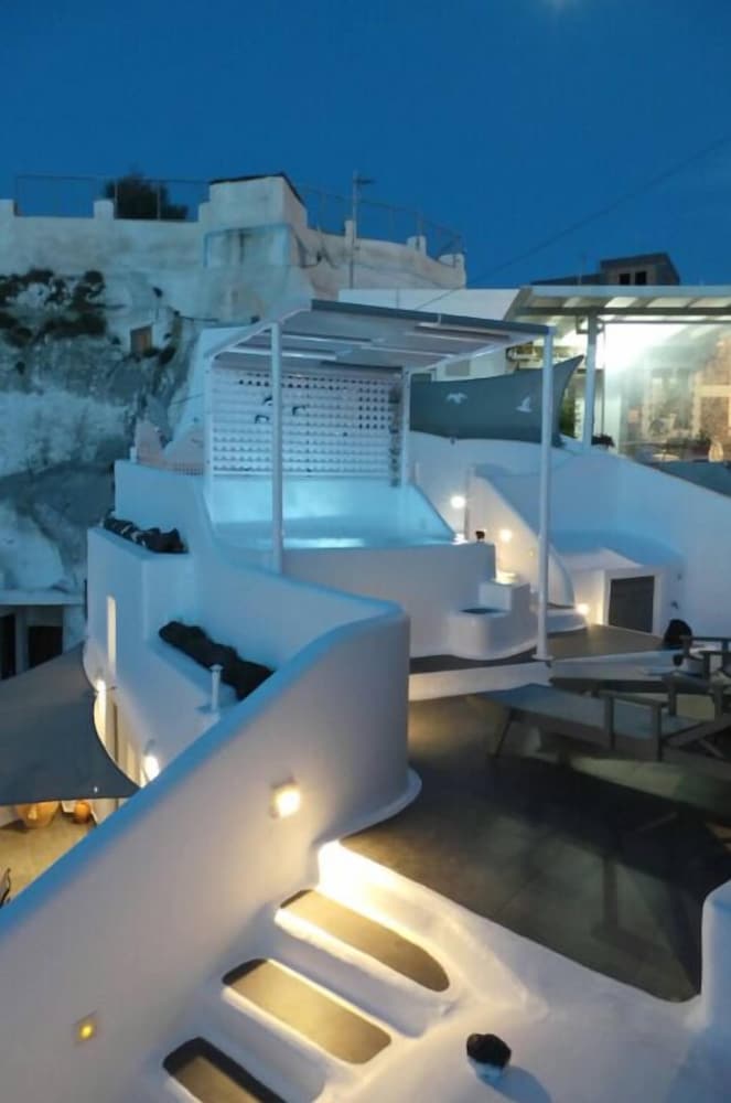 Astrea Suites Feggaropetra Cave House