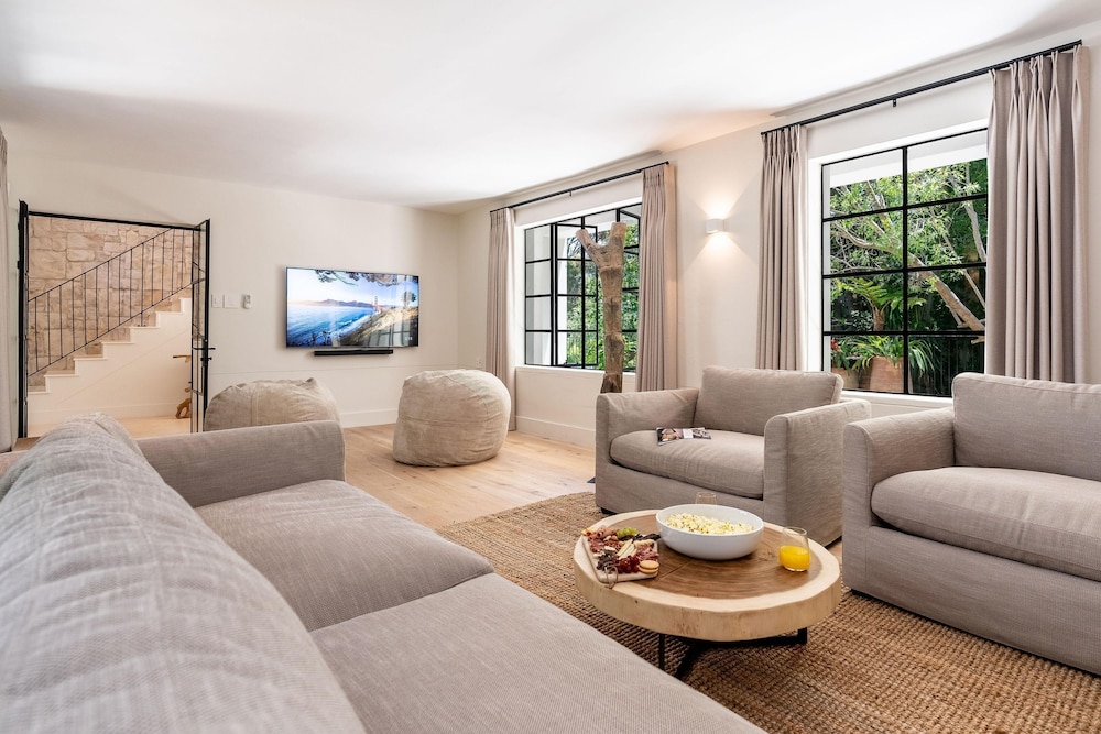 River 42 Camps Bay - Luxury Villa With Pool Stream