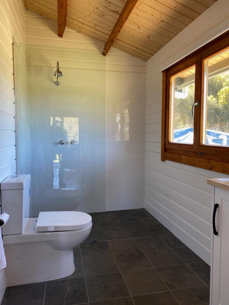Lovely Nordic Pine Cabin Great for Couples or Family