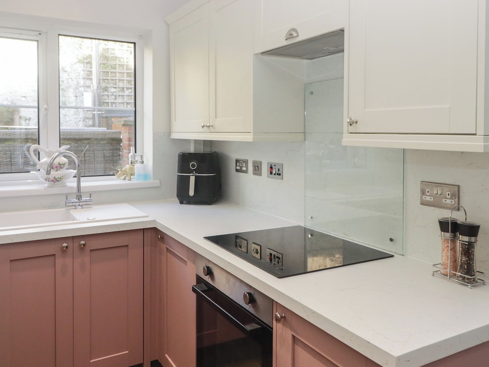 3 Somerset Place