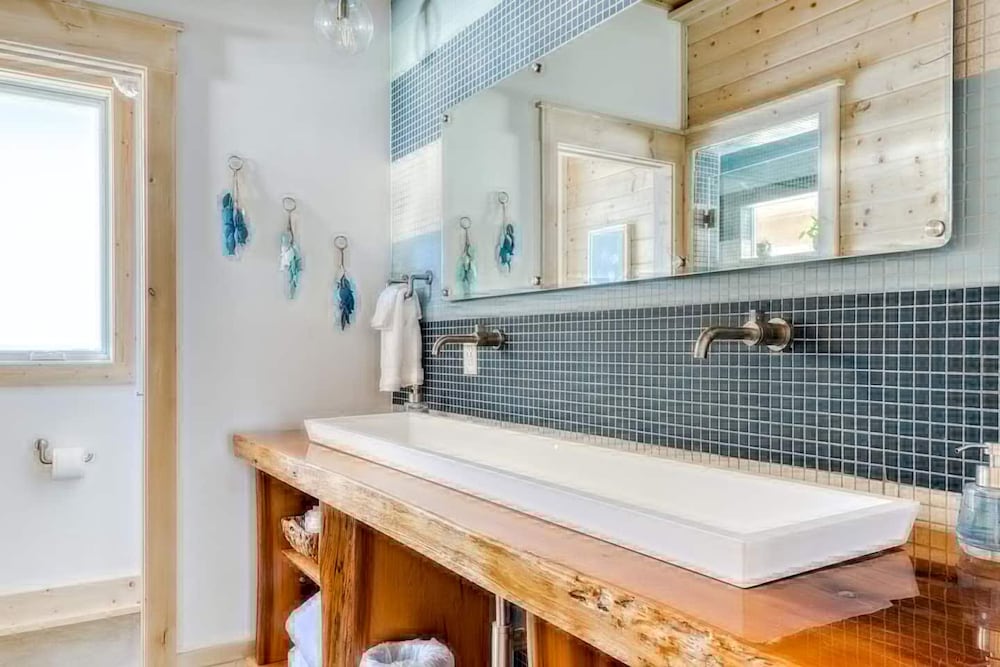 Boutique Cabin Design Luxury Hot Tub Path to Beach