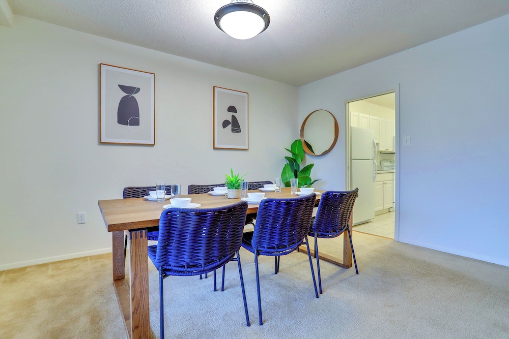 Prime Crystal City Apartments