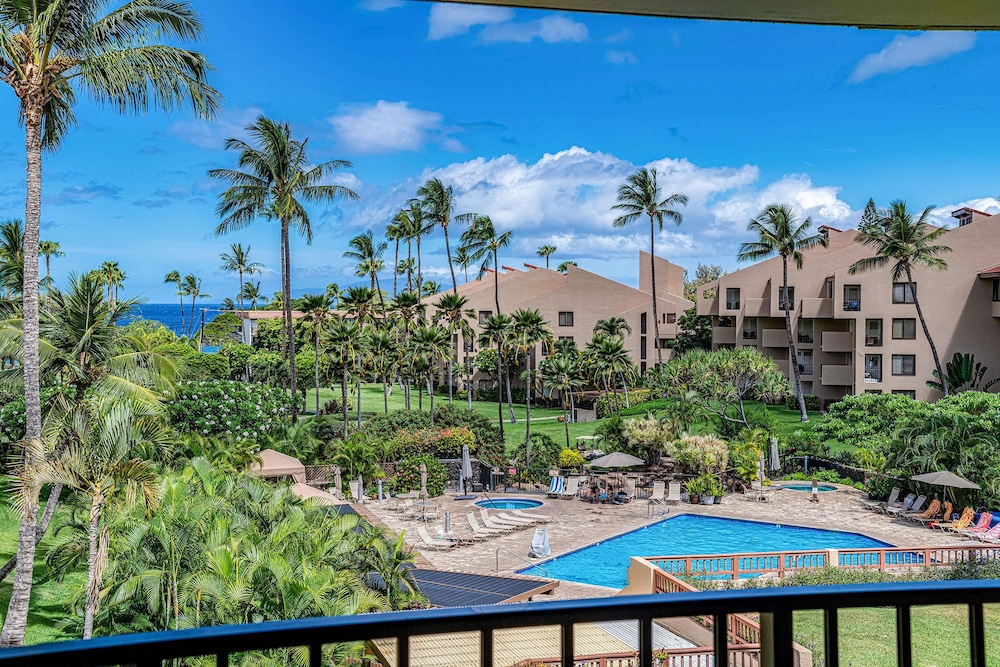 Kamaole Sands 5-303 - Contemporary, Ocean Views, Prime Courtyard Location, AC
