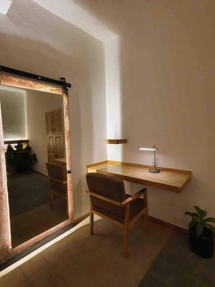 Rubina Jewel in Downtown Design Location Comfort