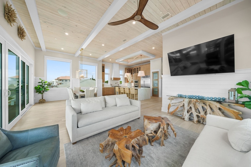Laguna Sunset 7 Bedroom Home