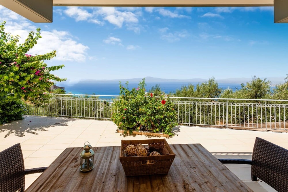 Aigli Fully Equipped Getaway - Seaview Lux Retreat