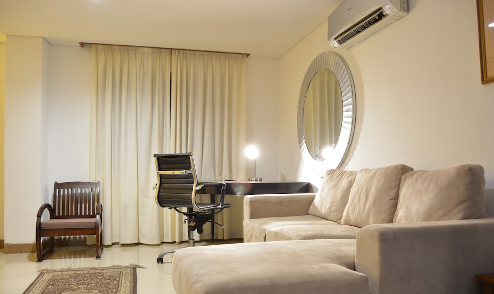 W Home Senopati