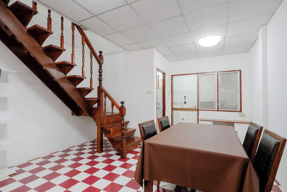 Charming 2-bedroom House in Hua Hin Soi 80,12-minute Walk to Beach