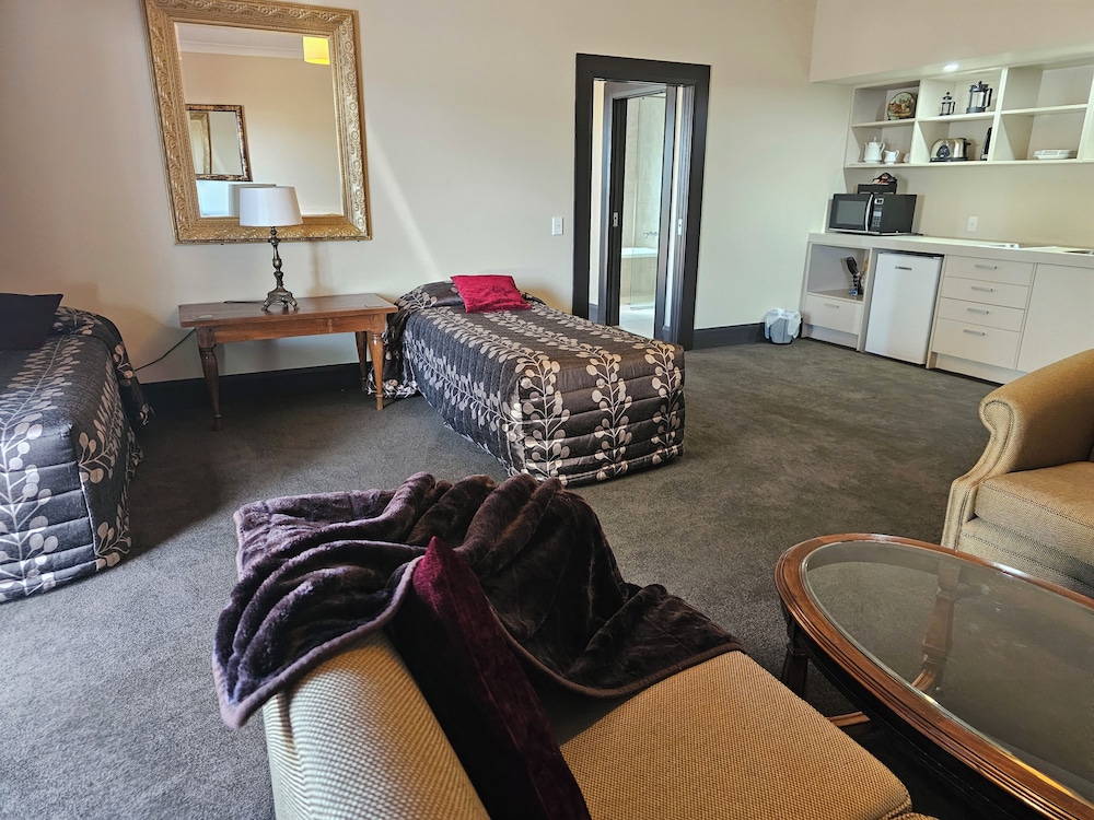 Gateway Motor Inn