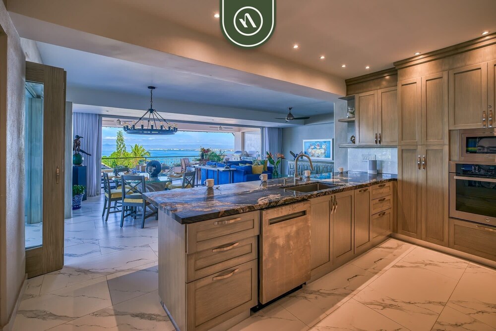 Oceanview 3 BR Condo - Amazing View From Terrace