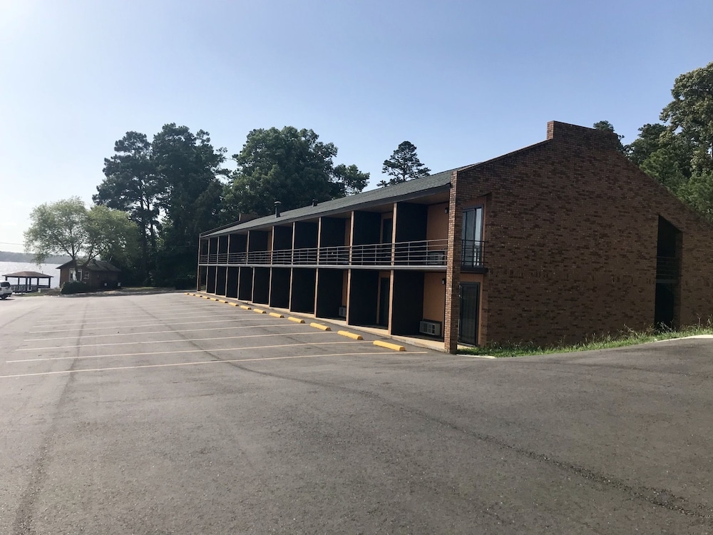 D'Arbonne Lake Motel