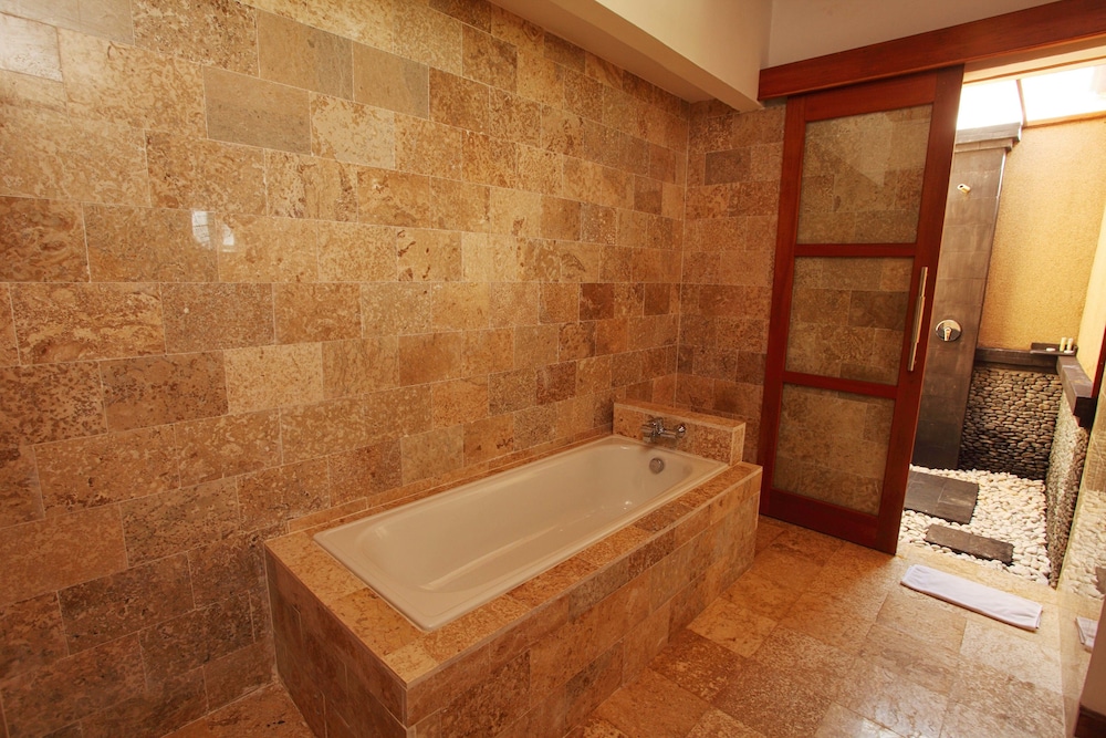 Adi Assri Beach Resort & Spa