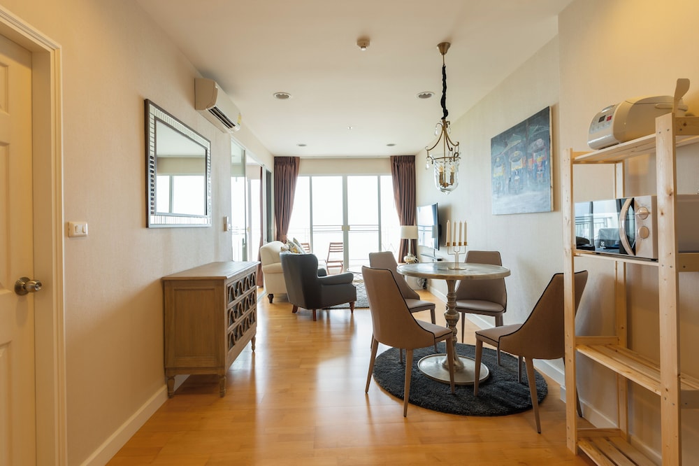 1702 - 2 Bdr Condo With Seaview Boathouse Hua Hin