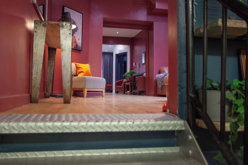 higgihaus 107 Sleeps 4 Monday - Friday