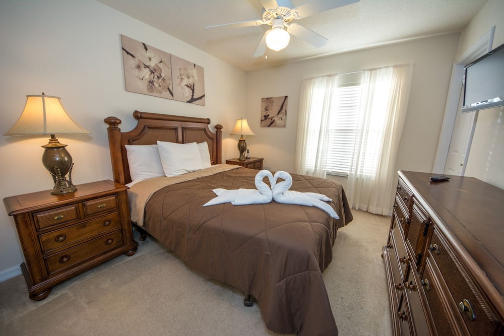 Bella Vida Resort by Home 2U