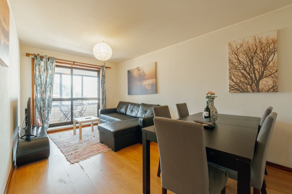 Matosinhos SEA Side 1BD by Vacationy