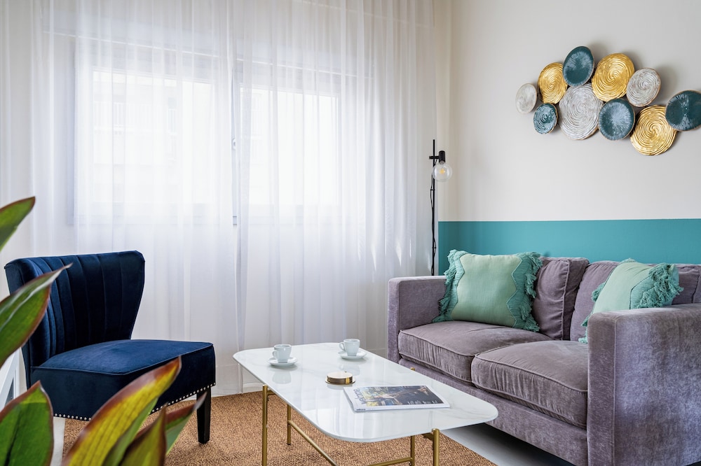 Local Host Living - Signature Apartments in Nicosia