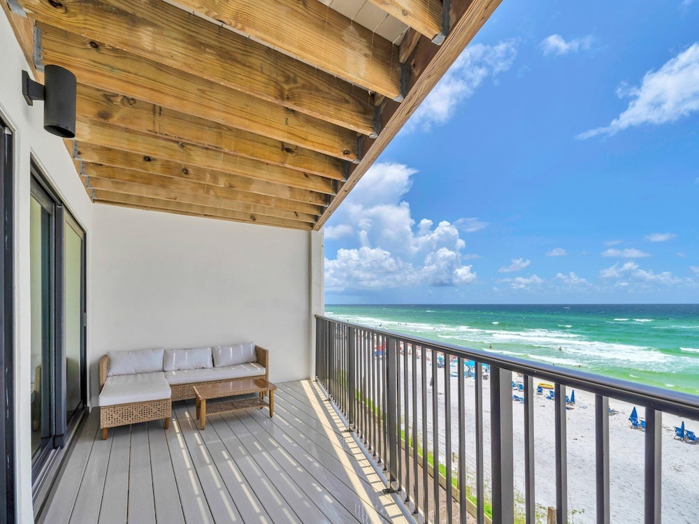 Blue Mountain Beach Villas 5A