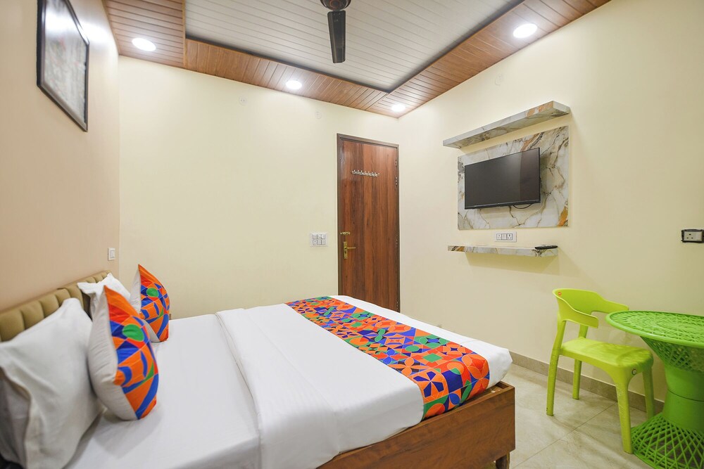 Fabhotel White House Tilak Nagar