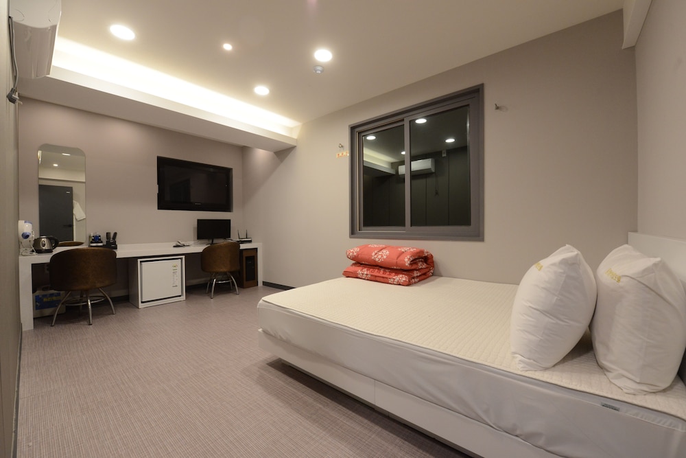 Top Motel