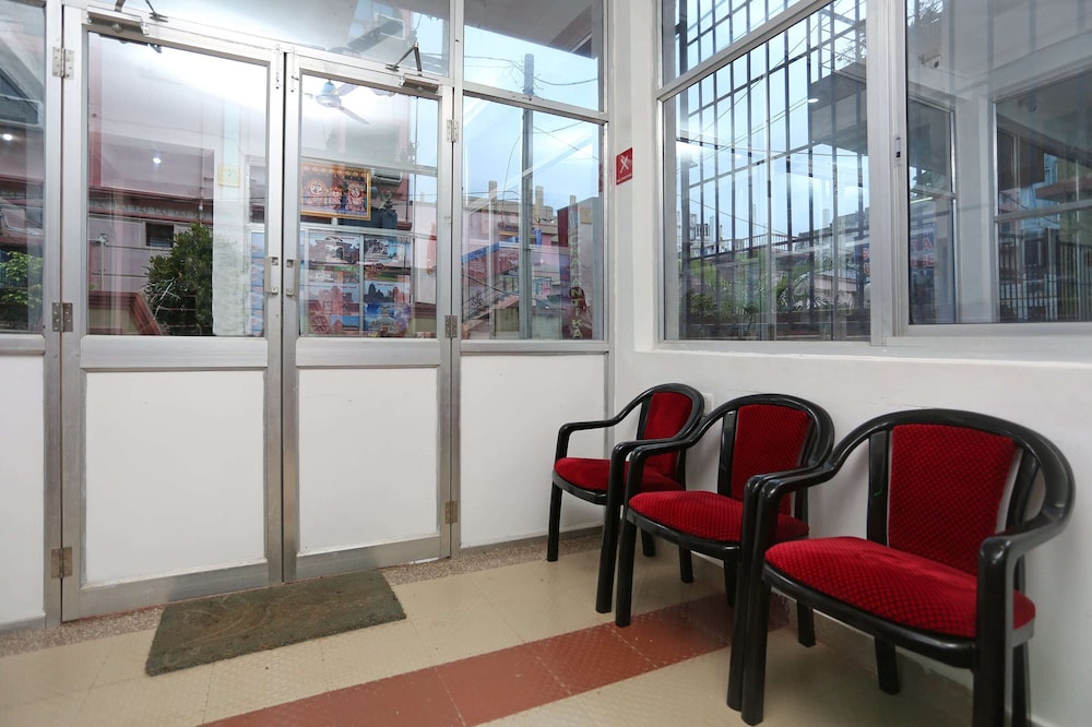 OYO 9090 Hotel Royal Annex
