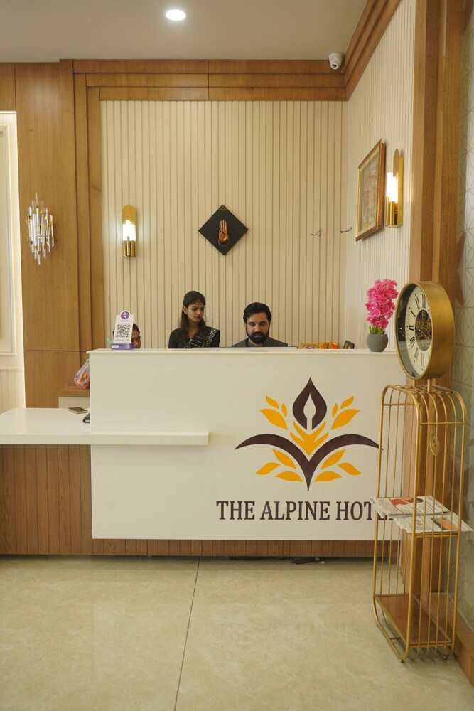 The Apline Hotel Aligarh